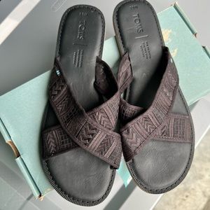 Toms sandals